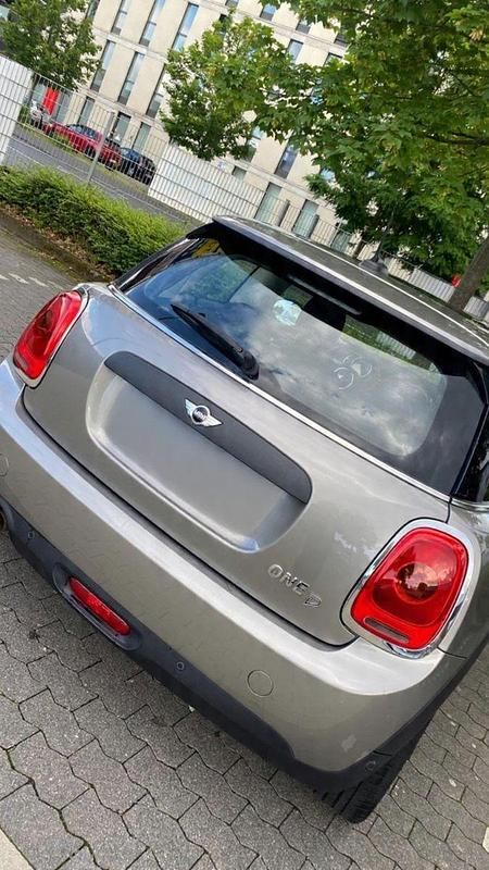 Gebraucht Mini One D 95 PS (69 kW) 2018 Silber Kleinwagen