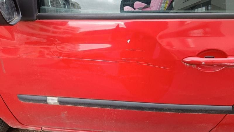 Gebraucht Renault Clio IV Life 73 PS (53 kW) 2012 Rot Kleinwagen