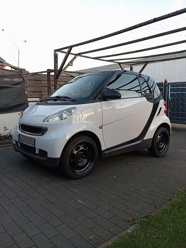 Weiß Gebraucht 2008 Smart ForTwo Coupé Brabus Coupé | 3.299 € (Fairer Preis) - Bild 1/4