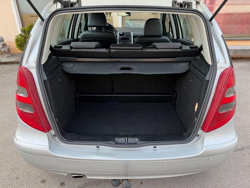 Gebraucht Mercedes A150 95 PS (69 kW) 2005 Silber Kleinwagen