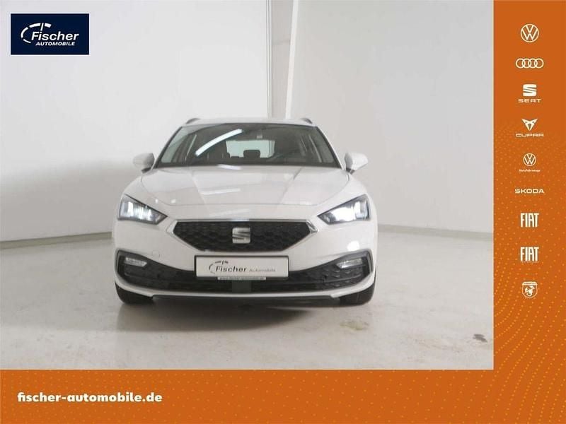 Weiss Gebraucht 2021 Seat Leon Style Kombi | 18.480 € (Fairer Preis) - Bild 1/4