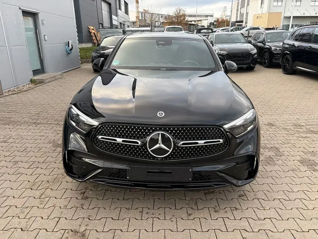 Gebraucht Mercedes GLC220 AMG line 197 PS (144 kW) 2025 Schwarz SUV