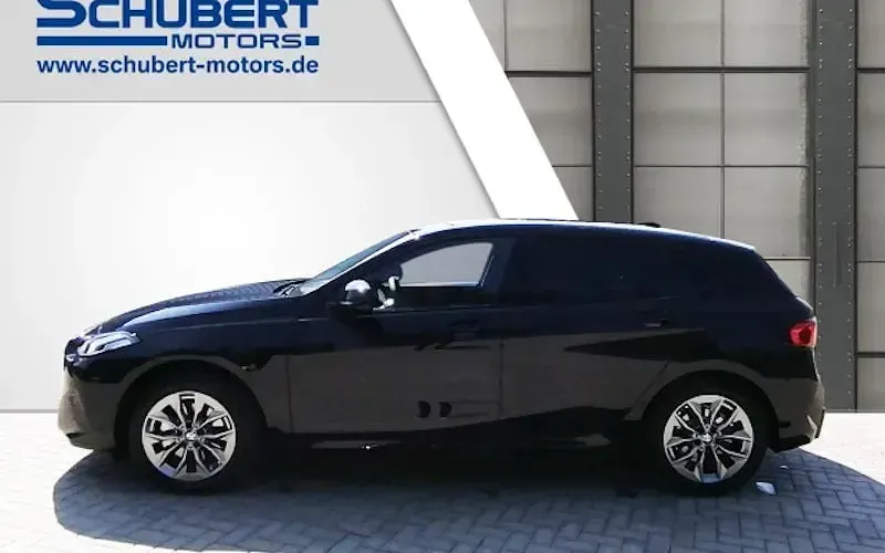 Gebraucht BMW 116 Performance 122 PS (89 kW) 2025 Schwarz Kleinwagen