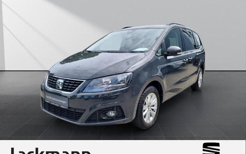 Grau Gebraucht 2022 Seat Alhambra Style Van / Kleinbus | 28.990 € (Guter Preis) - Bild 1/4