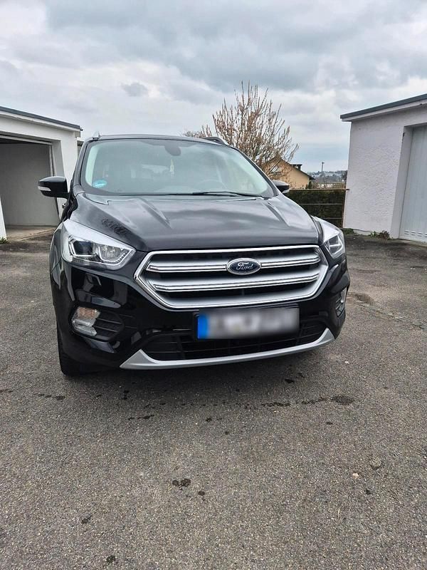 Gebraucht Ford Kuga 120 PS (88 kW) 2020 Schwarz SUV