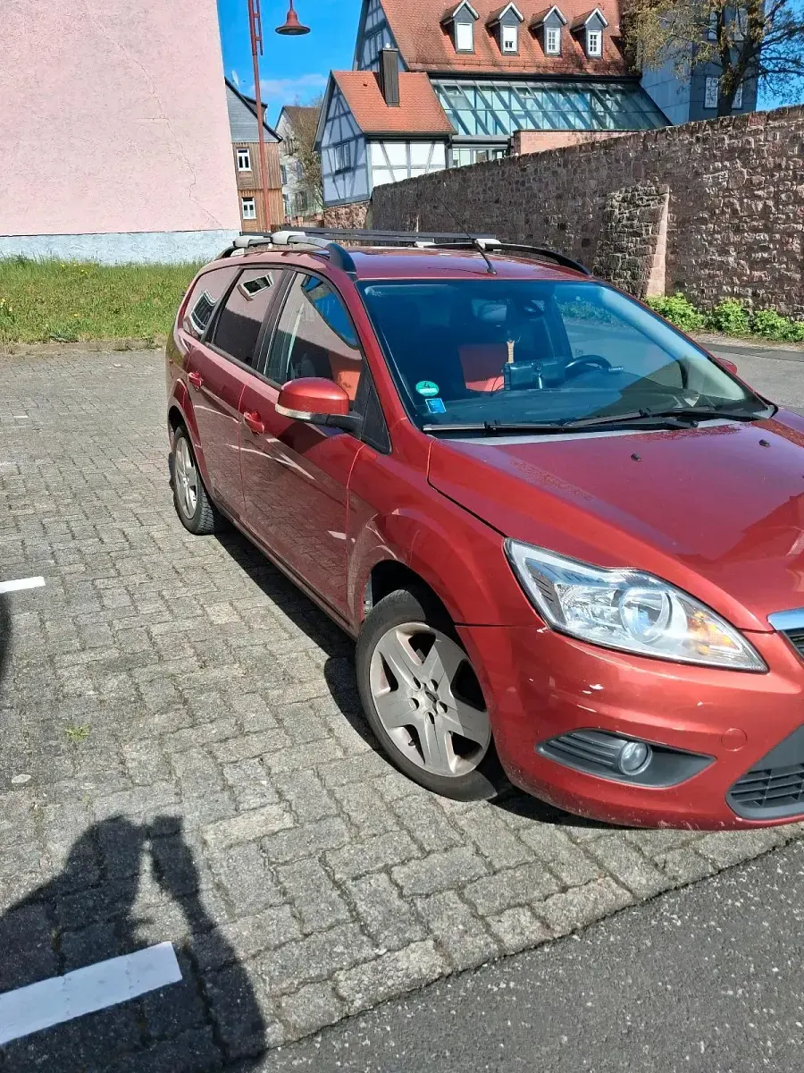Używany Ford Focus Style 125 KM (91 kW) 2008 Czerwony Kombi