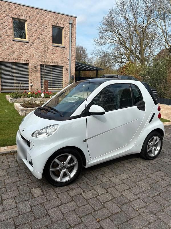 Gebraucht Smart ForTwo Coupé 71 PS (52 kW) 2011 Weiß Coupé