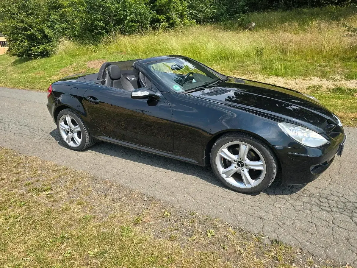 Gebraucht Mercedes SLK200 163 PS (119 kW) 2006 Schwarz Cabrio
