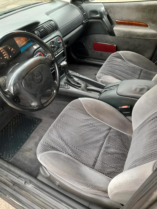 Gebraucht Opel Omega 136 PS (100 kW) 1994 Grün Kombi