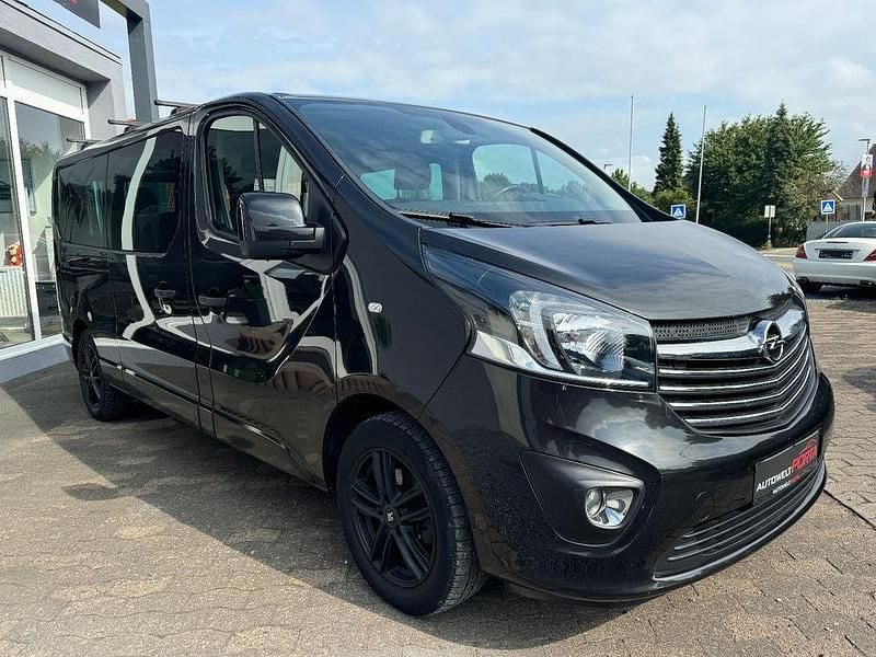 Schwarz Gebraucht 2019 Opel Vivaro Van | 18.990 € (Teuer) - Bild 1/4