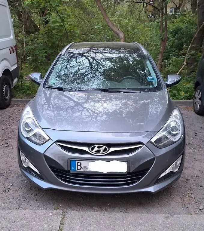 Gebraucht Hyundai i40 Premium 177 PS (130 kW) 2012 Grau Kombi