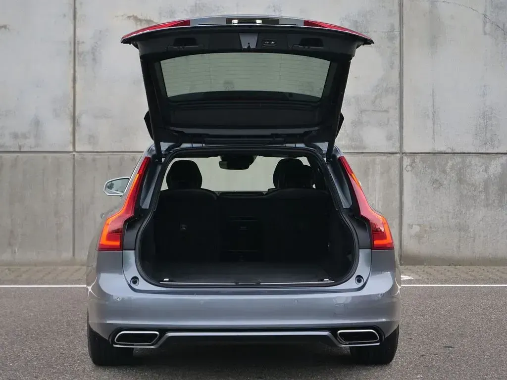 Gebraucht Volvo V90 R-Design 252 PS (185 kW) 2018 Grau Kombi