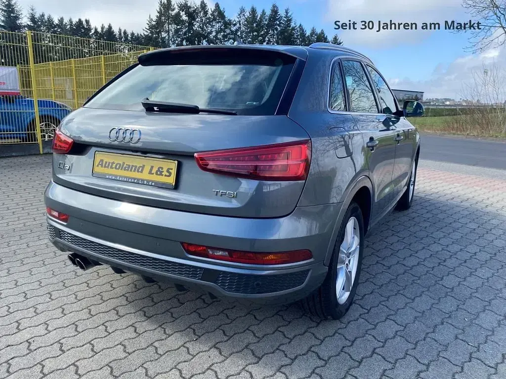 Gebraucht Audi Q3 Design 150 PS (110 kW) 2017 Grau SUV