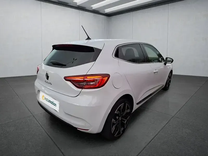Używany Renault Clio V 101 KM (74 kW) 2022 Biały Hatchback