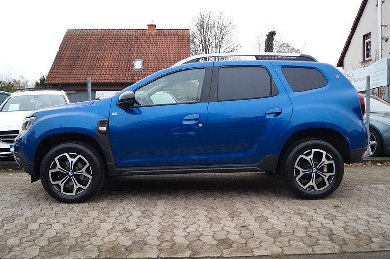 Gebraucht Dacia Duster Celebration 150 PS (110 kW) 2020 Blau SUV