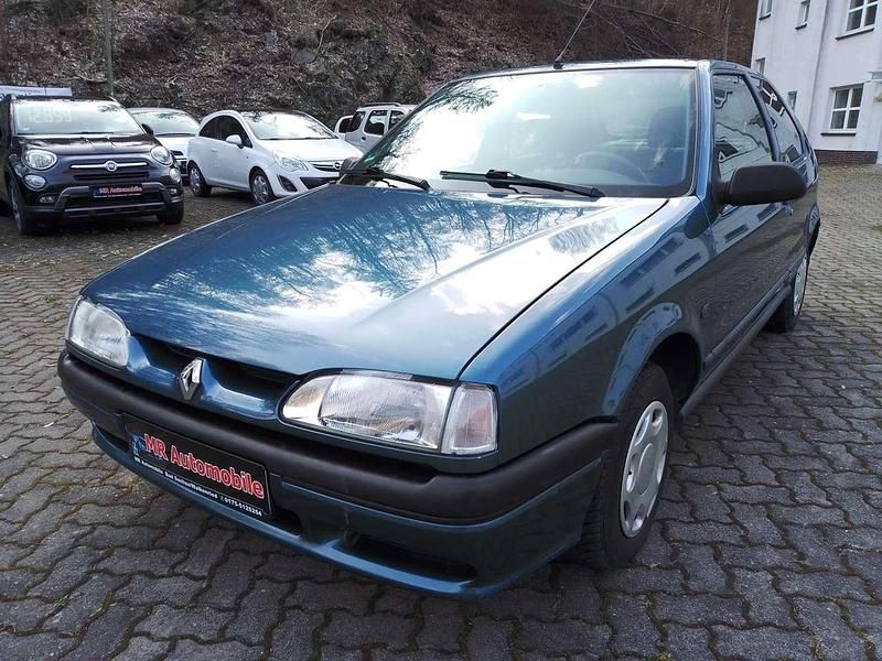 Gebraucht Renault 19 73 PS (53 kW) 1995 Blau Limousine