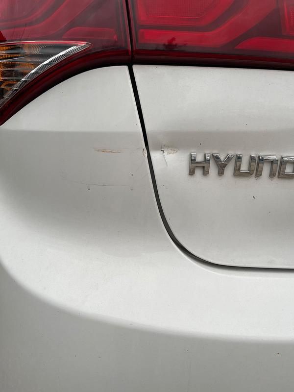 Gebraucht Hyundai i20 75 PS (55 kW) 2015 Weiß Kleinwagen