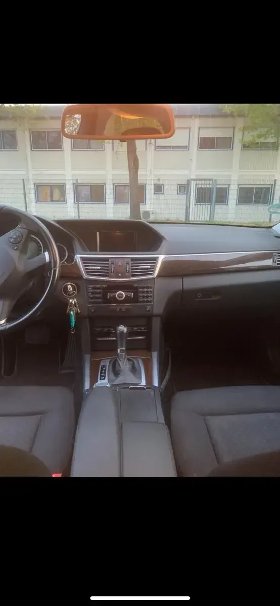 Gebraucht Mercedes E220 170 PS (125 kW) 2009 Silber Limousine
