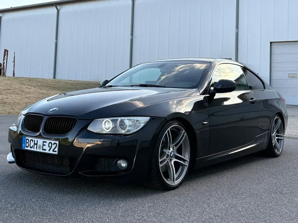 Gebraucht BMW 330 M Sport 245 PS (180 kW) 2011 Schwarz Coupé