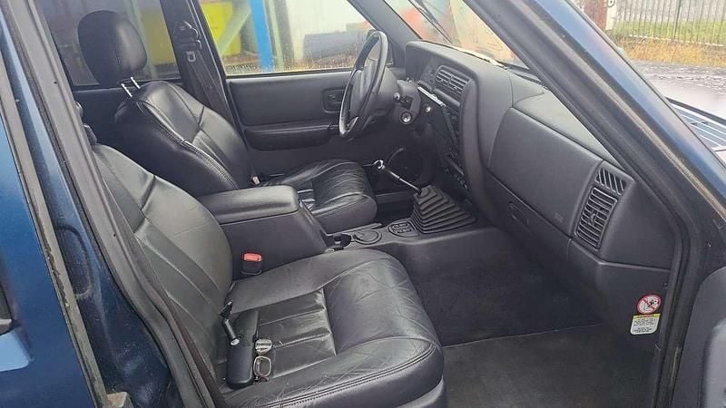 Gebraucht Jeep Cherokee Sport 116 PS (85 kW) 2000 Blau SUV