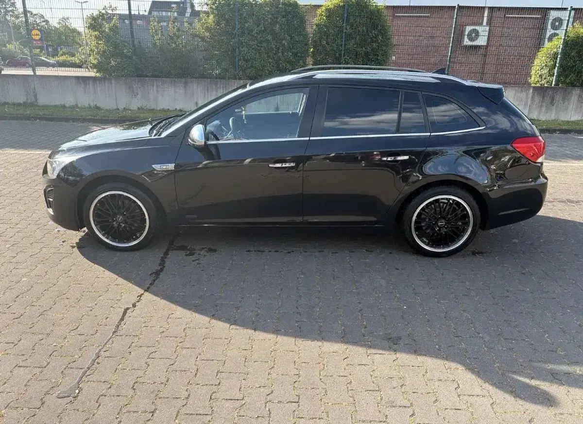 Gebraucht Chevrolet Cruze LTZ 163 PS (119 kW) 2012 Kombi
