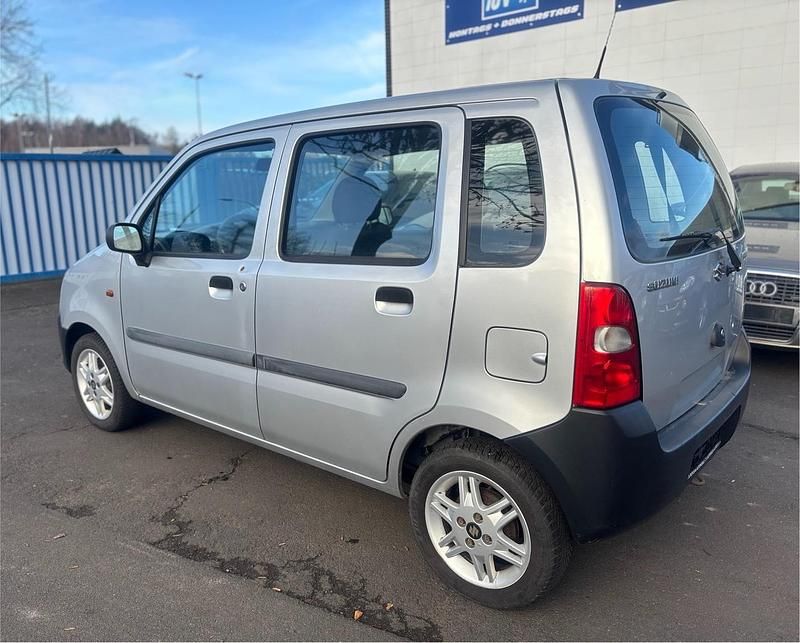 Gebraucht Suzuki Wagon R 60 PS (44 kW) 2008 Silber Van / Kleinbus