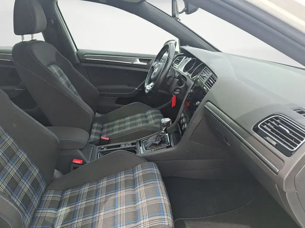 Gebraucht VW Golf VII GTE 204 PS (150 kW) 2017 Weiß Limousine