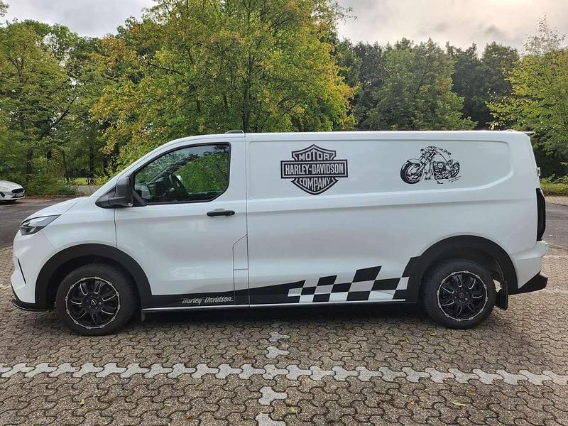 Weiß Gebraucht 2024 Ford Transit Custom Trend Van | 31.999 € (Superpreis) - Bild 1/4