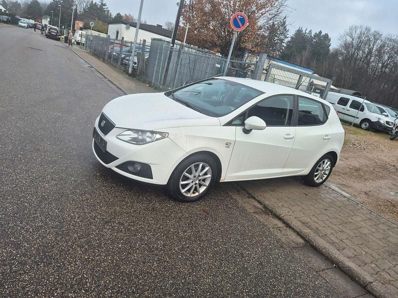 Weiß Gebraucht 2011 Seat Ibiza Stylance Kleinwagen | 2.000 € (Fairer Preis) - Bild 1/4