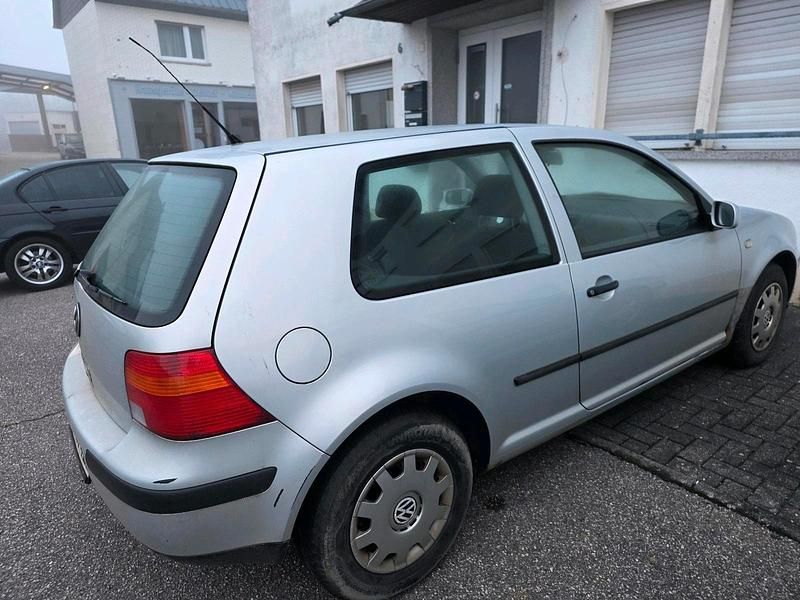 Gebraucht VW Golf IV 75 PS (55 kW) 1998 Silber Kleinwagen