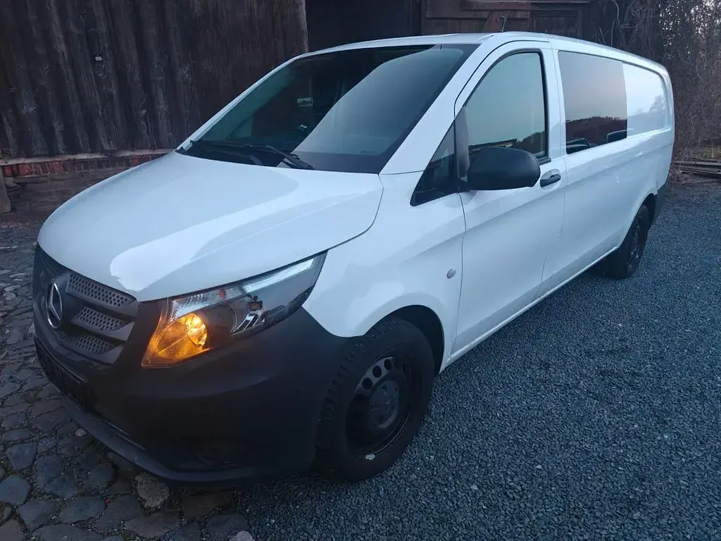 Gebraucht Mercedes Vito 163 PS (119 kW) 2023 Weiß Van