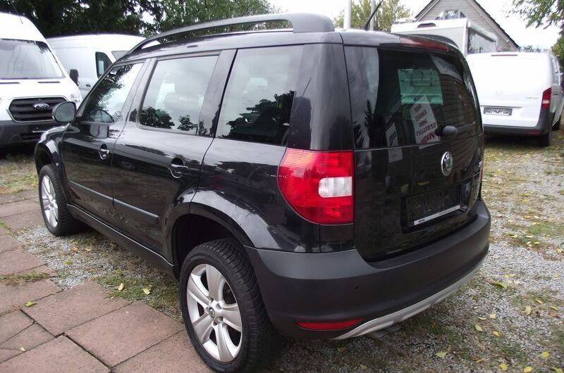 Gebraucht Skoda Yeti Ambition 105 PS (77 kW) 2010 Schwarzmagic perleffekt SUV