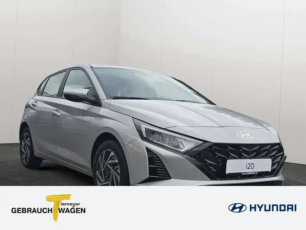 Gebraucht Hyundai i20 Trend 101 PS (74 kW) 2025 Grau Kleinwagen