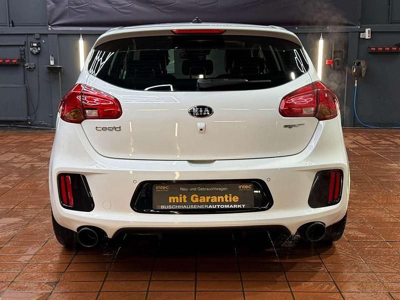 Gebraucht Kia Ceed GT-Track 204 PS (150 kW) 2015 (hw2) deluxeweiss met. Kleinwagen