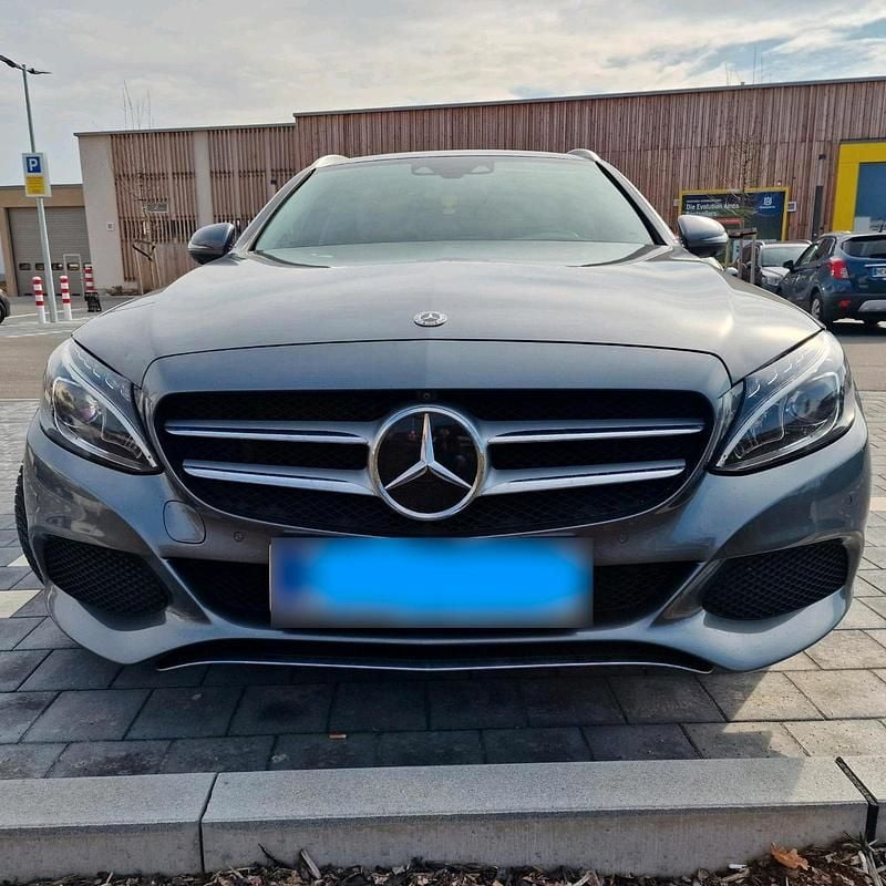 Gebraucht Mercedes C220 170 PS (125 kW) 2017 Grau Kombi