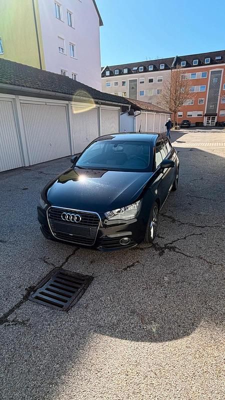 Gebraucht Audi A1 Attraction 122 PS (89 kW) 2011 Schwarz Kleinwagen