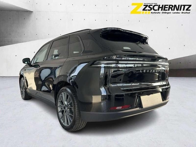 Gebraucht Leapmotor C10 160 kW (218 PS) 2025 Metallic black SUV