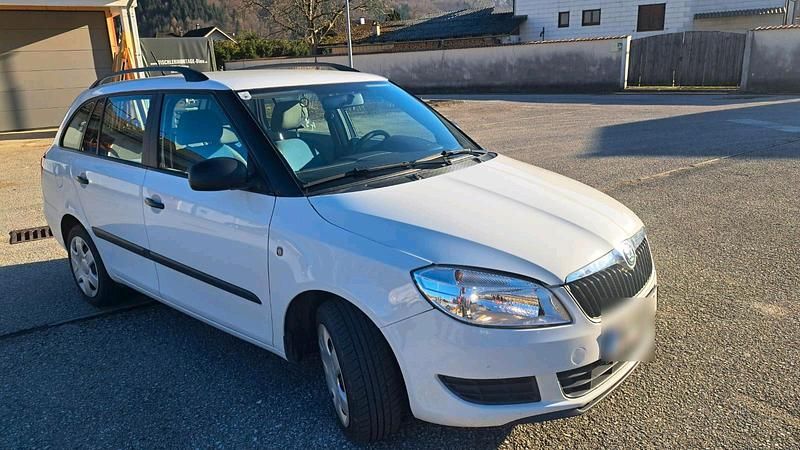 Gebraucht Skoda Fabia 75 PS (55 kW) 2012 Weiß Kombi