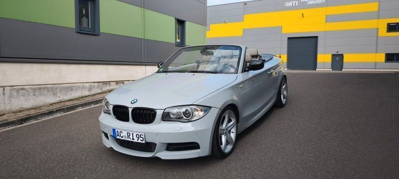 Weiß Gebraucht 2010 BMW 135 Cabriolet M Performance Cabrio | 15.999 € - Bild 1/4