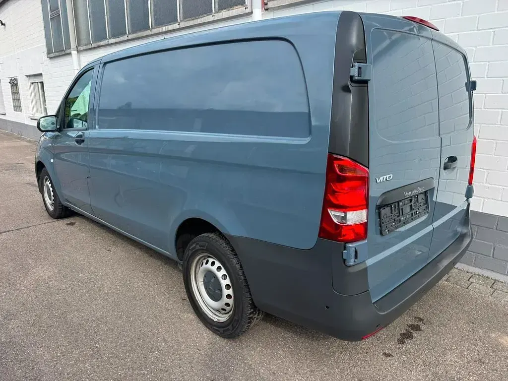 Gebraucht Mercedes Vito 102 PS (75 kW) 2021 Grau Van