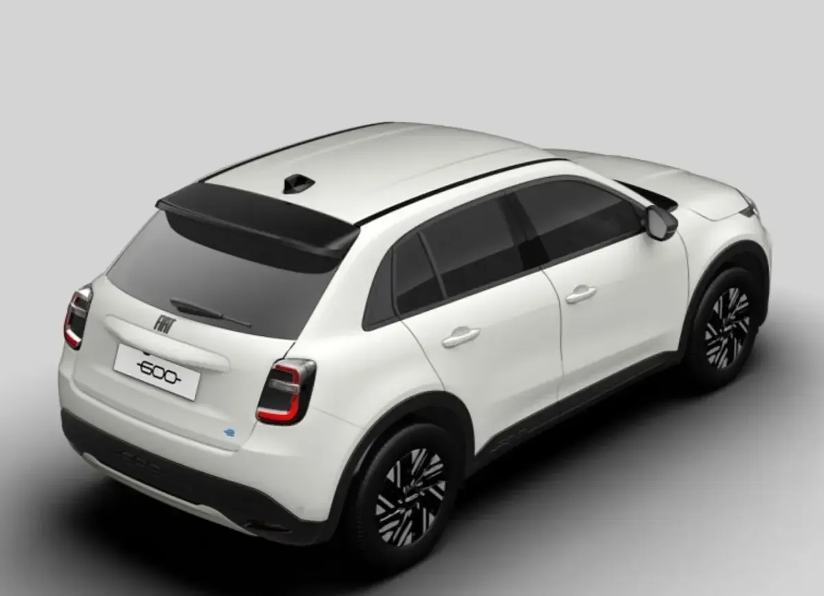 Neu Fiat 600 Red 114 kW (156 PS) 2025 Weiß SUV