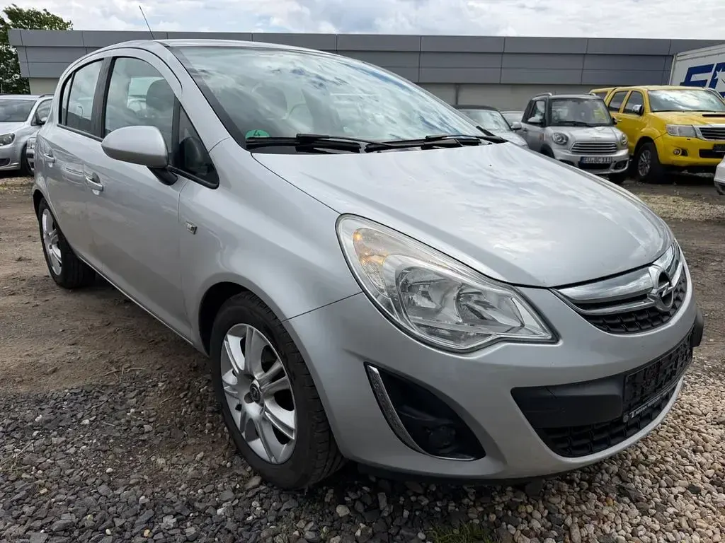 Gebraucht Opel Corsa Satellite 86 PS (63 kW) 2011 Silber Kleinwagen