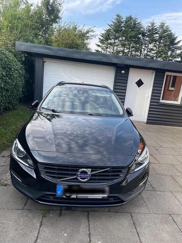 Schwarz Gebraucht 2015 Volvo V60 Kombi | 8.750 € (Guter Preis) - Bild 1/4