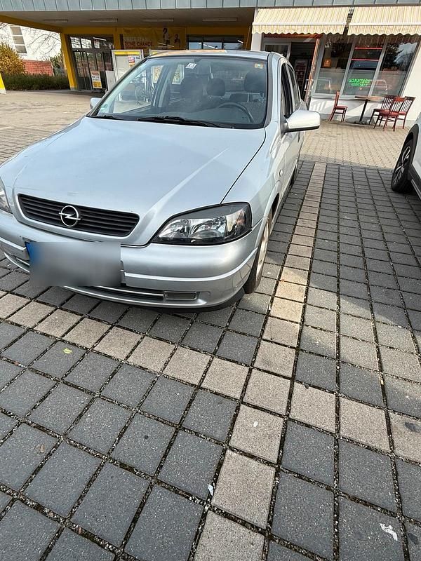 Silber Gebraucht 1999 Opel Astra Limousine | 2.500 € (Etwas zu teuer) - Bild 1/4