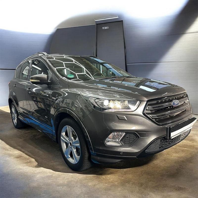 Gebraucht Ford Kuga ST-Line 242 PS (177 kW) 2018 Grau SUV
