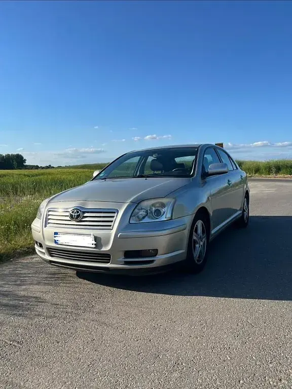 Gebraucht Toyota Avensis 129 PS (94 kW) 2005 Silber Limousine