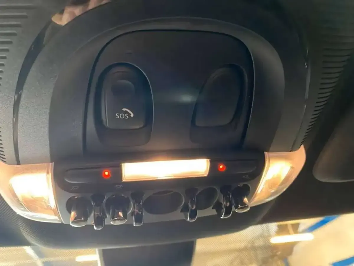 Gebraucht Mini One Countryman 102 PS (75 kW) 2019 Light white SUV