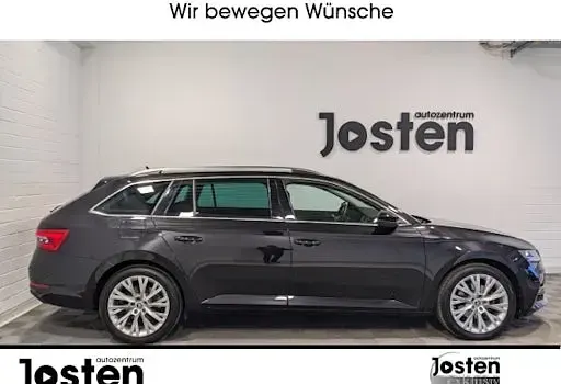 Usata Skoda Superb Style 218 CV (160 kW) 2022 Nero Station wagon