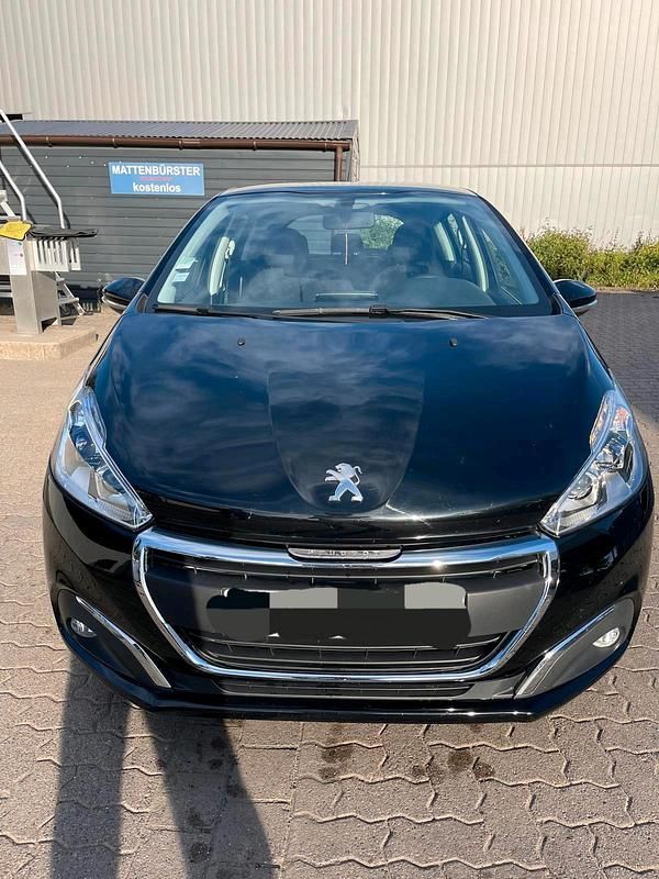 Schwarz Gebraucht 2017 Peugeot 208 Kleinwagen | 7.000 € (Superpreis) - Bild 1/4
