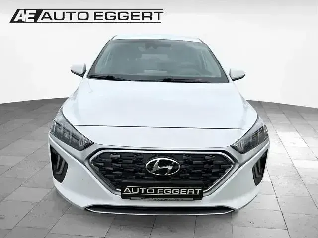 Gebraucht Hyundai Ioniq Style 141 PS (103 kW) 2020 Weiss Kleinwagen